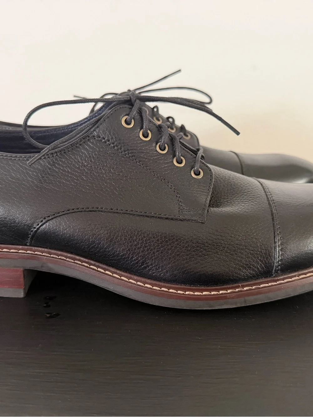 Cole Haan Grand Oxfords. Size 11 1/2 Medium. Black Leather. Near New Condition.